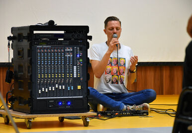 Host pod Parapletem - Ondřej Ruml
