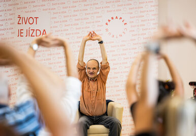 Host pod Parapletem - Karel Nešpor